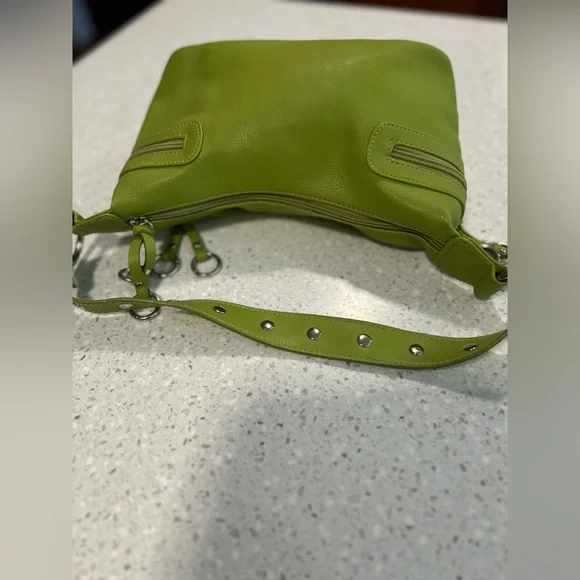 New lime green bag without tags small size - Picture 2 of 8